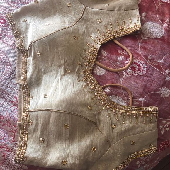 Orange red and gold embroidered saree - Picture 5 of 5